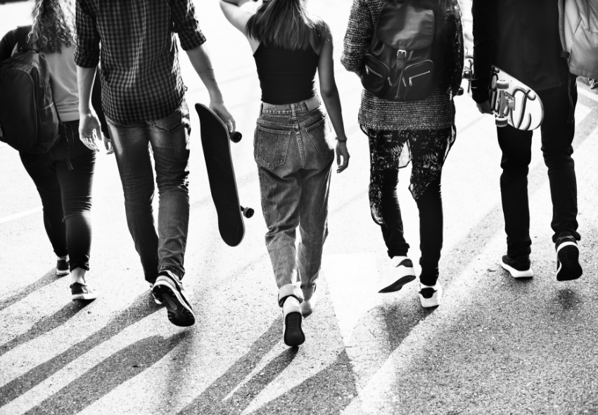 How to Keep Your Teen in Style and in Budget - stylish teen fashion on a budget