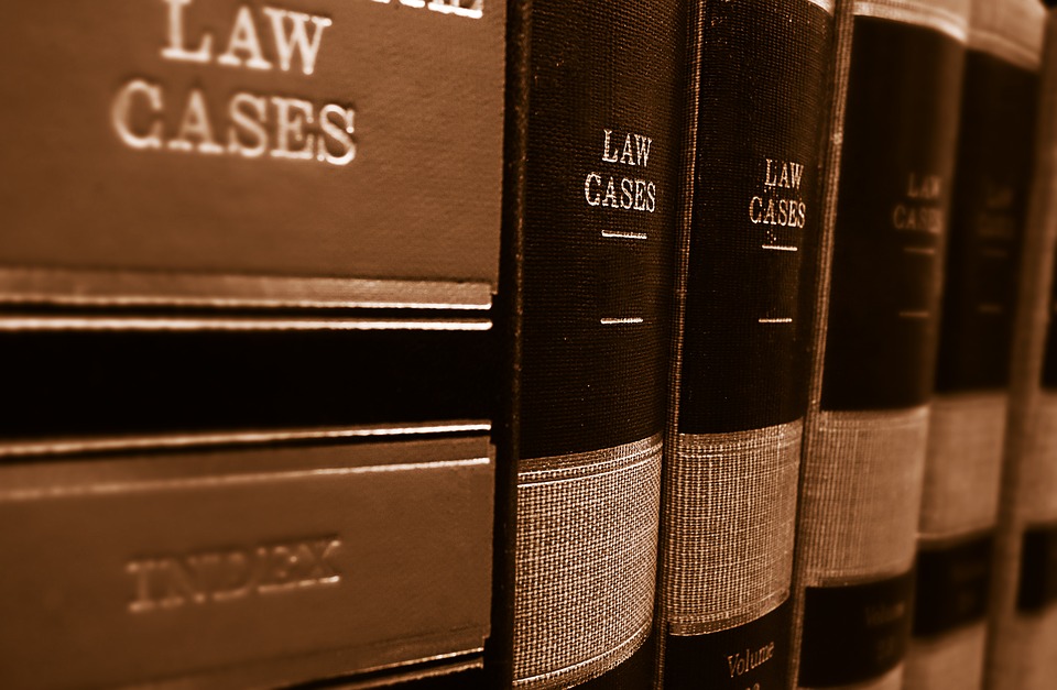 difference lawyer, barrister and solicitor